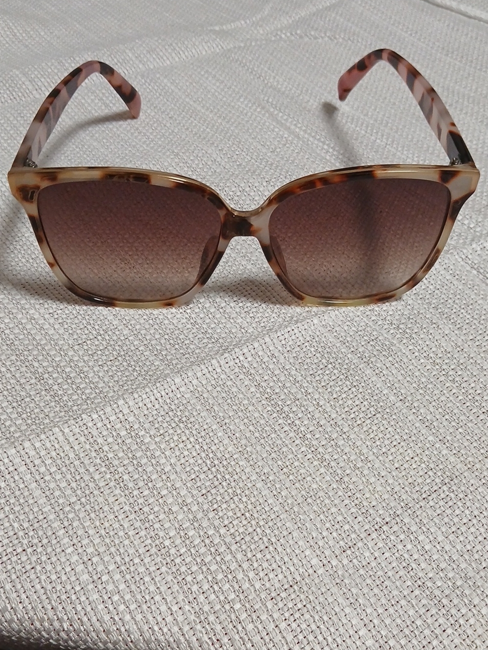 Tortoiseshell Cat-Eye Women's Sunglasses - Brown Lenses